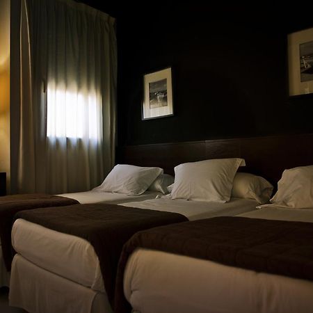 Hostal Badaloni Badalona Ruang foto