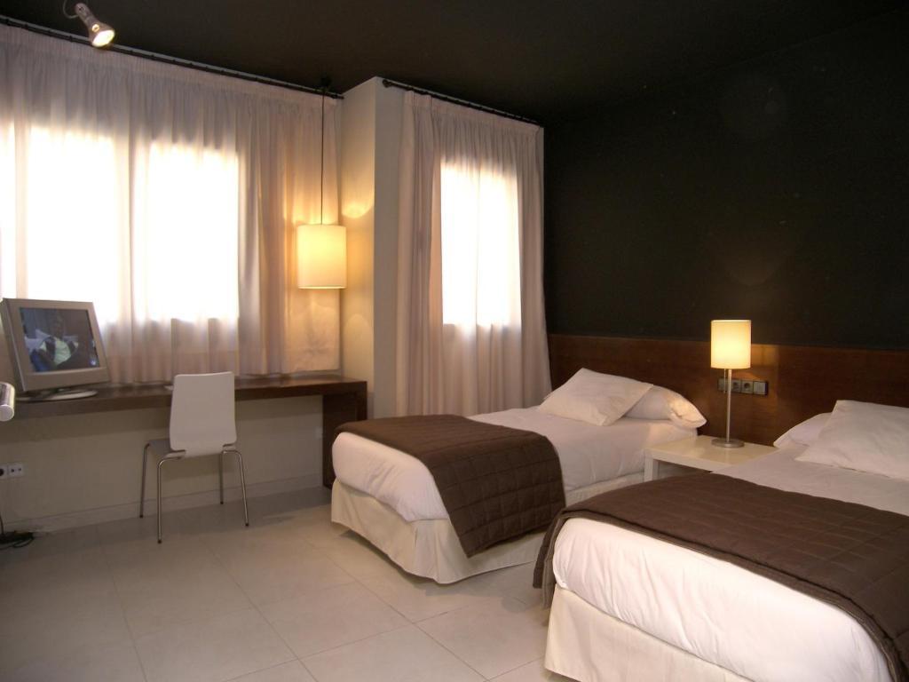 Hostal Badaloni Badalona Ruang foto