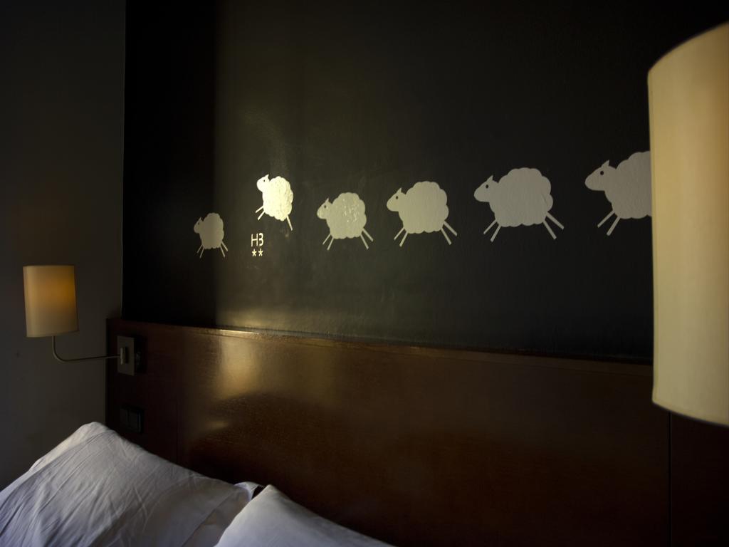 Hostal Badaloni Badalona Ruang foto