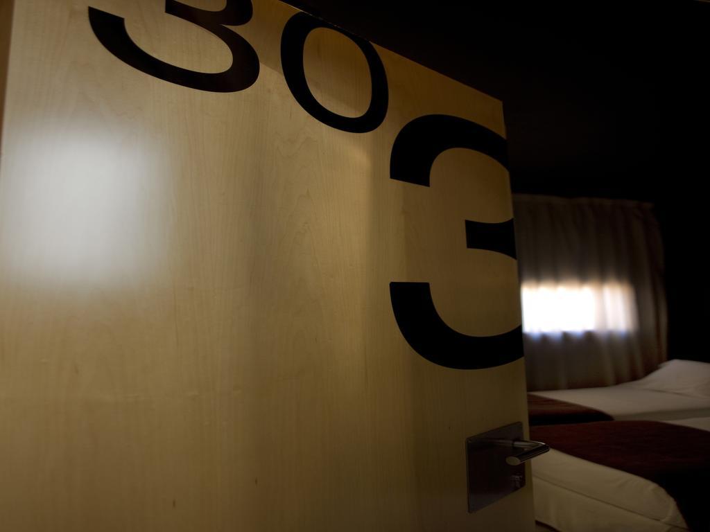 Hostal Badaloni Badalona Ruang foto
