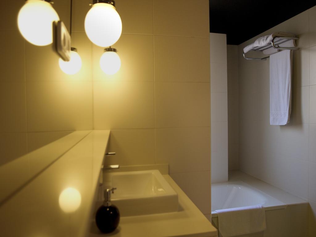 Hostal Badaloni Badalona Ruang foto